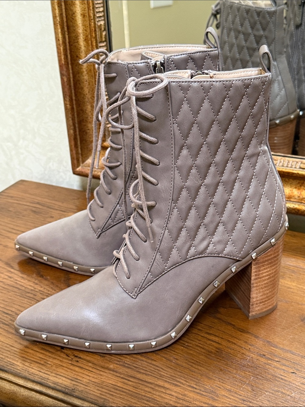 New w/o tag. Charles by Charles David Diplomat Quilted Lace-Up Boots. Size 8.5.